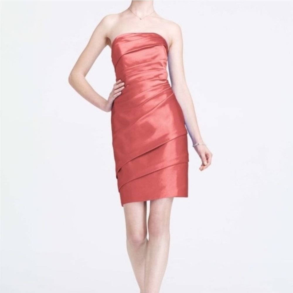 David's Bridal short satin pleated Strapless cocktail bridesmaid dress size 4